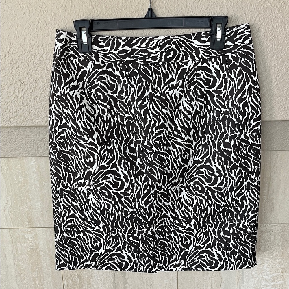 LOFT Black and White Animal Print Pencil Skirt